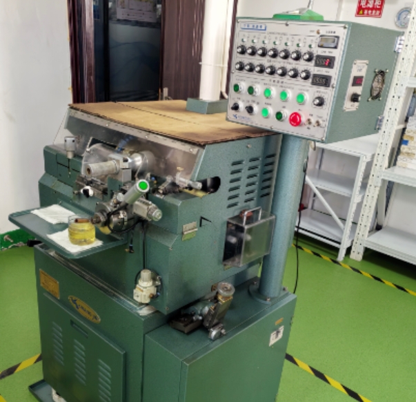 韩国光进磨边机